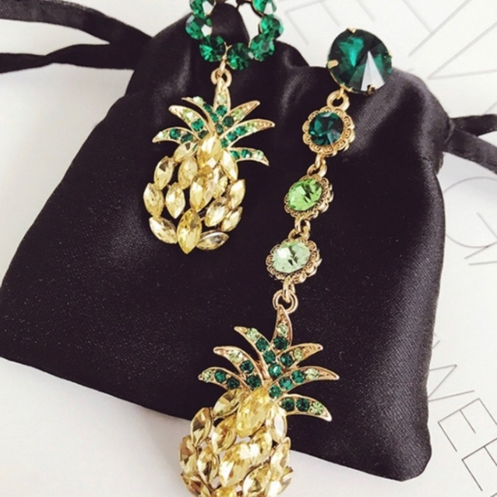 High low rhinestone pineapple earring set